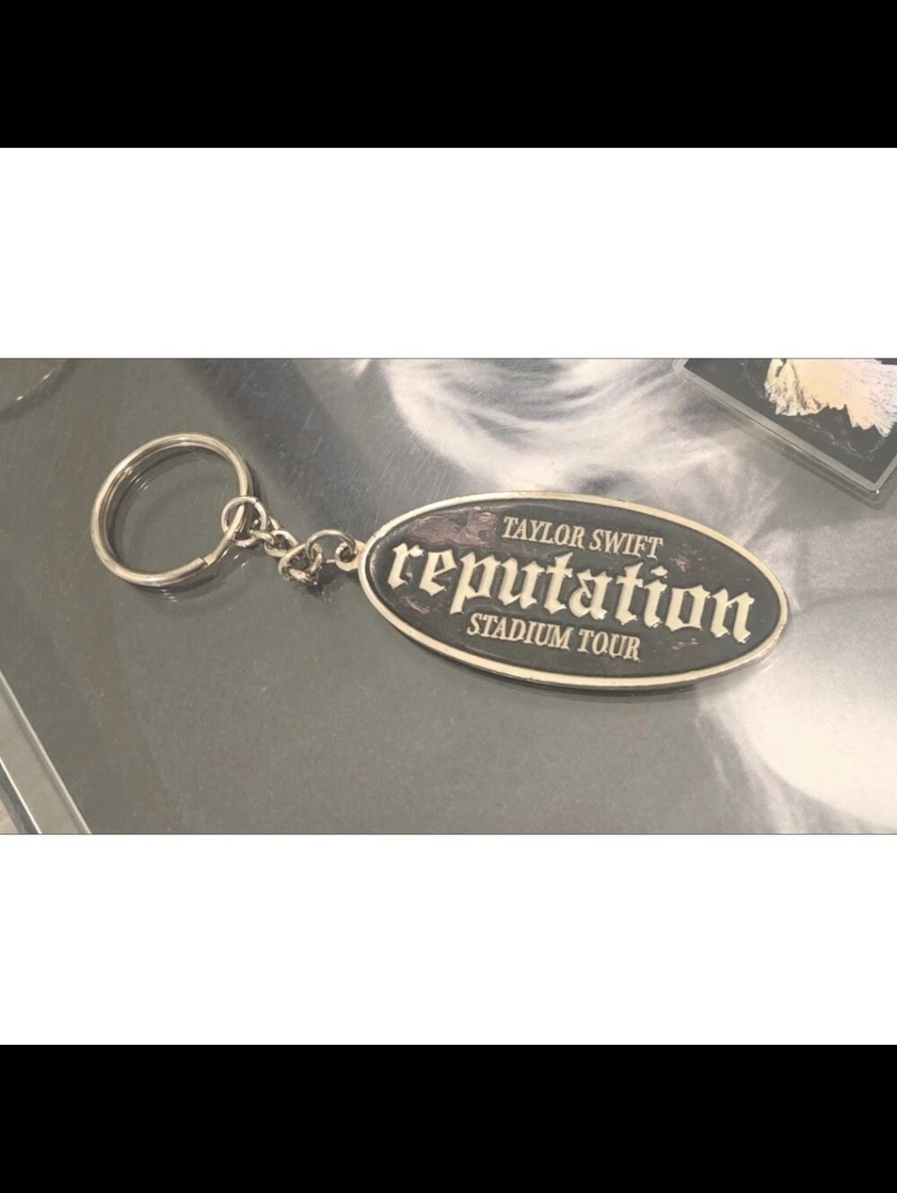 Taylor Swift | "Reputation" Stadium Tour Keychain